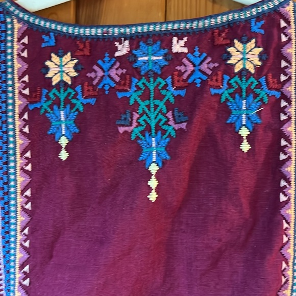 Johnny Was LA V-neck embroidered  top in grape size xl - Picture 5 of 6